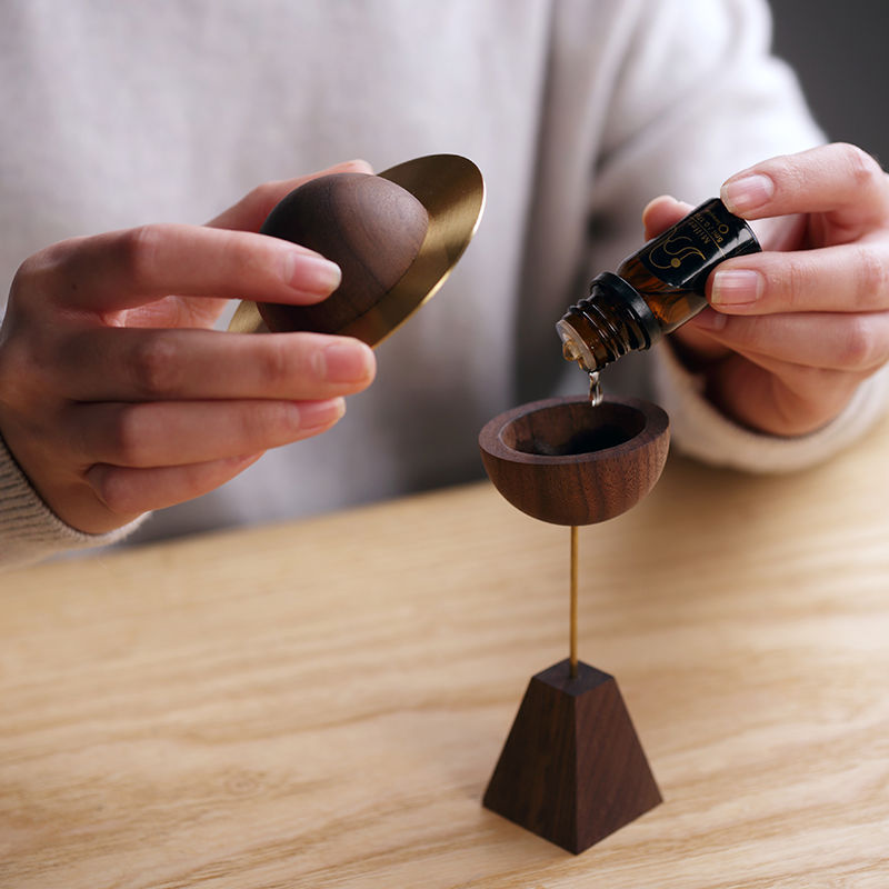 Luxury Asteroid Aromatherapy Oil Diffuser — Black Walnut Sculptural Home Scent